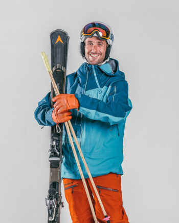 Oxygène Ski & Snowboard School Adult Skiing with Helmet 2